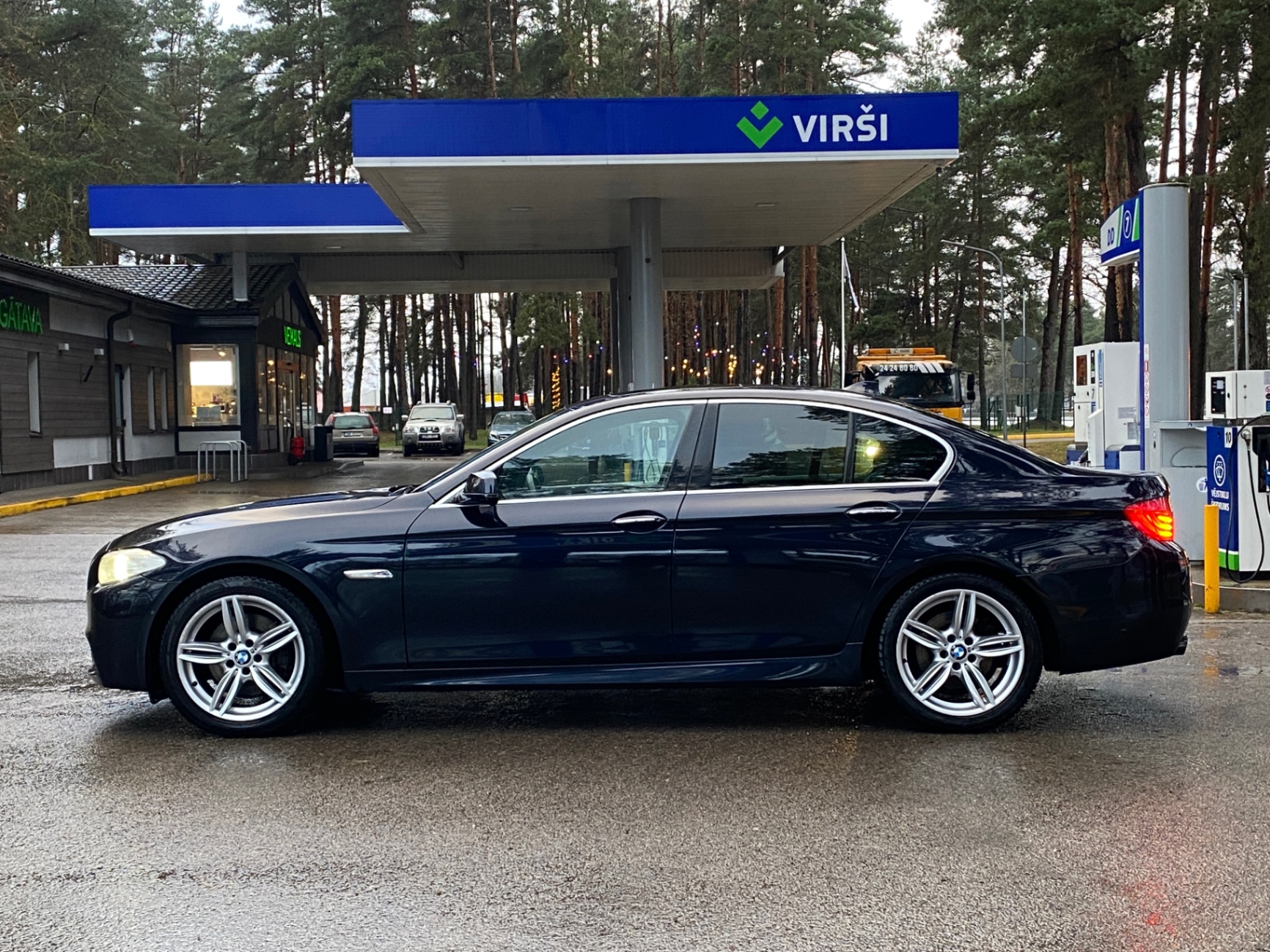 BMW 5 Series 2011 – 8. foto