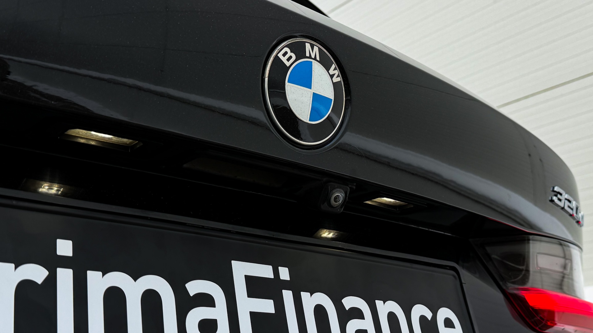 BMW 3 Series 2020 – 11. foto