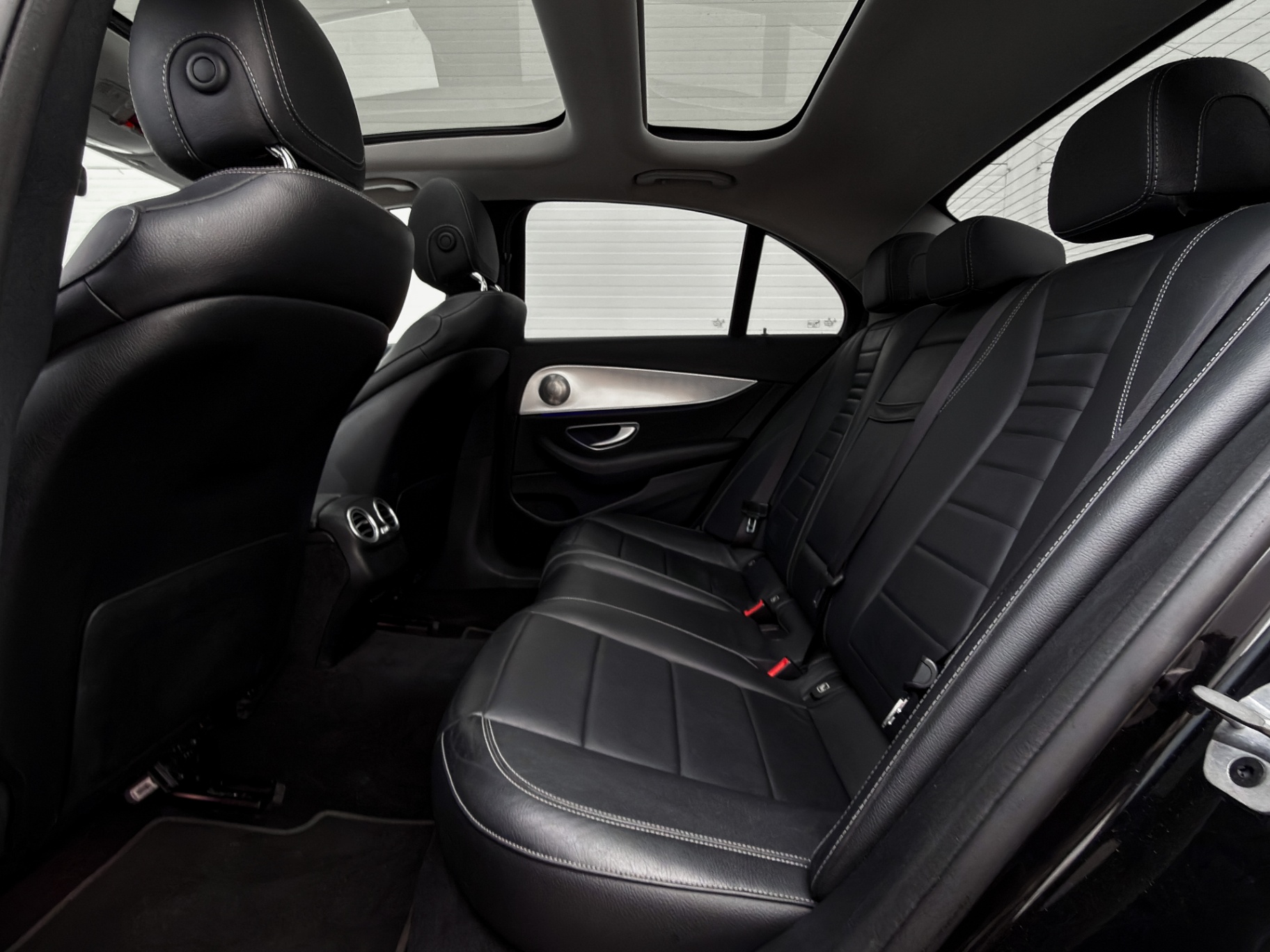 Mercedes-Benz E220 2019 – 12. foto