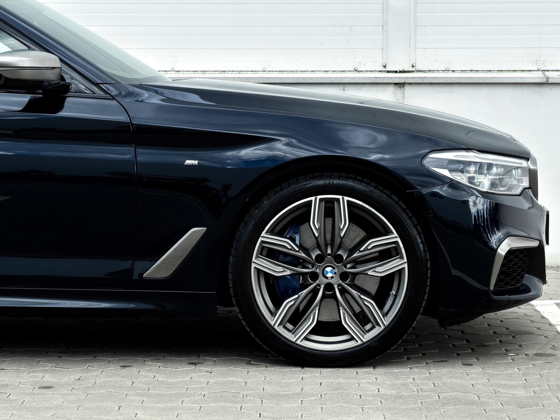 BMW 550 2018 – 11. foto