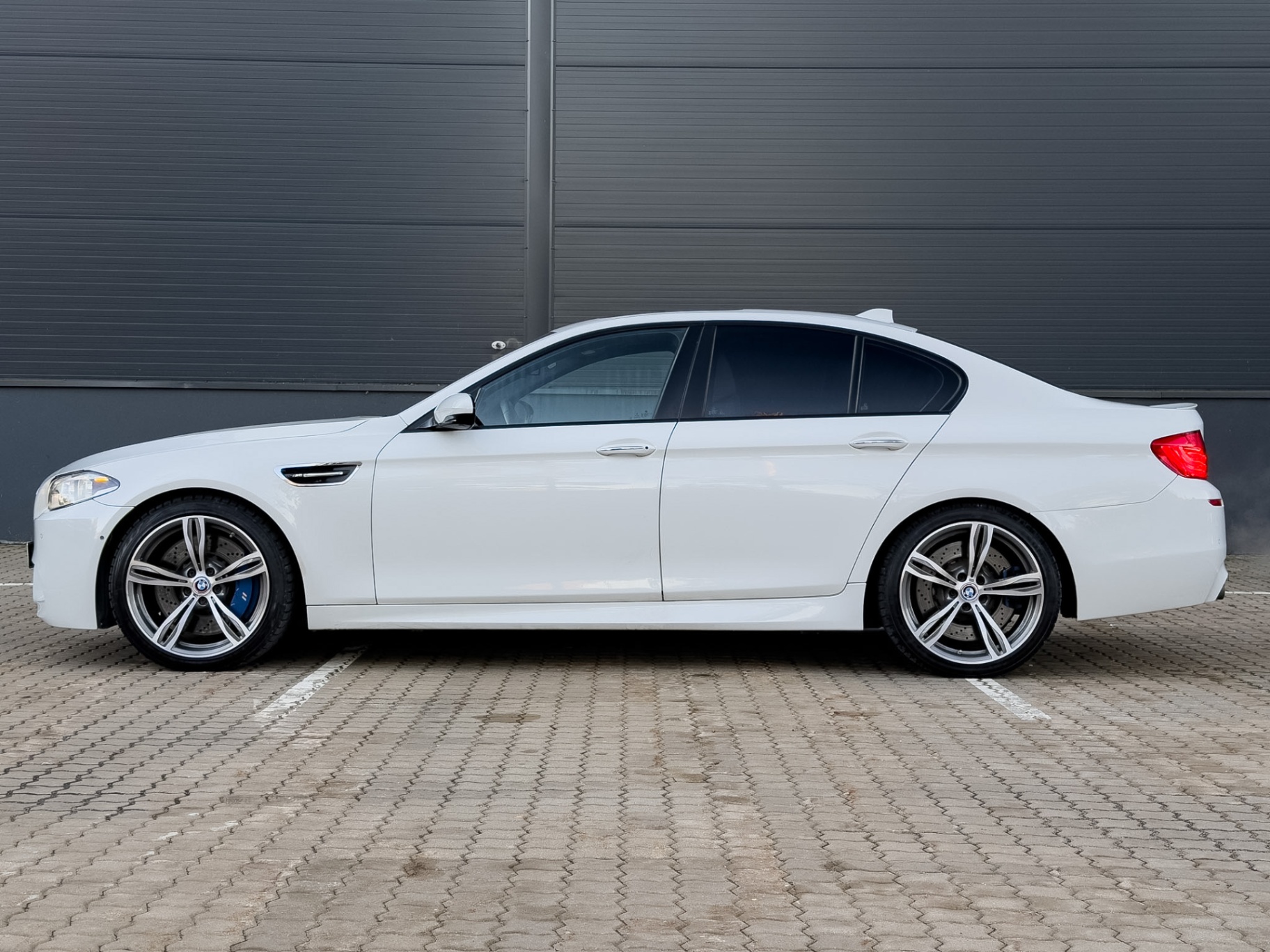 BMW M5 2016 – 7. foto