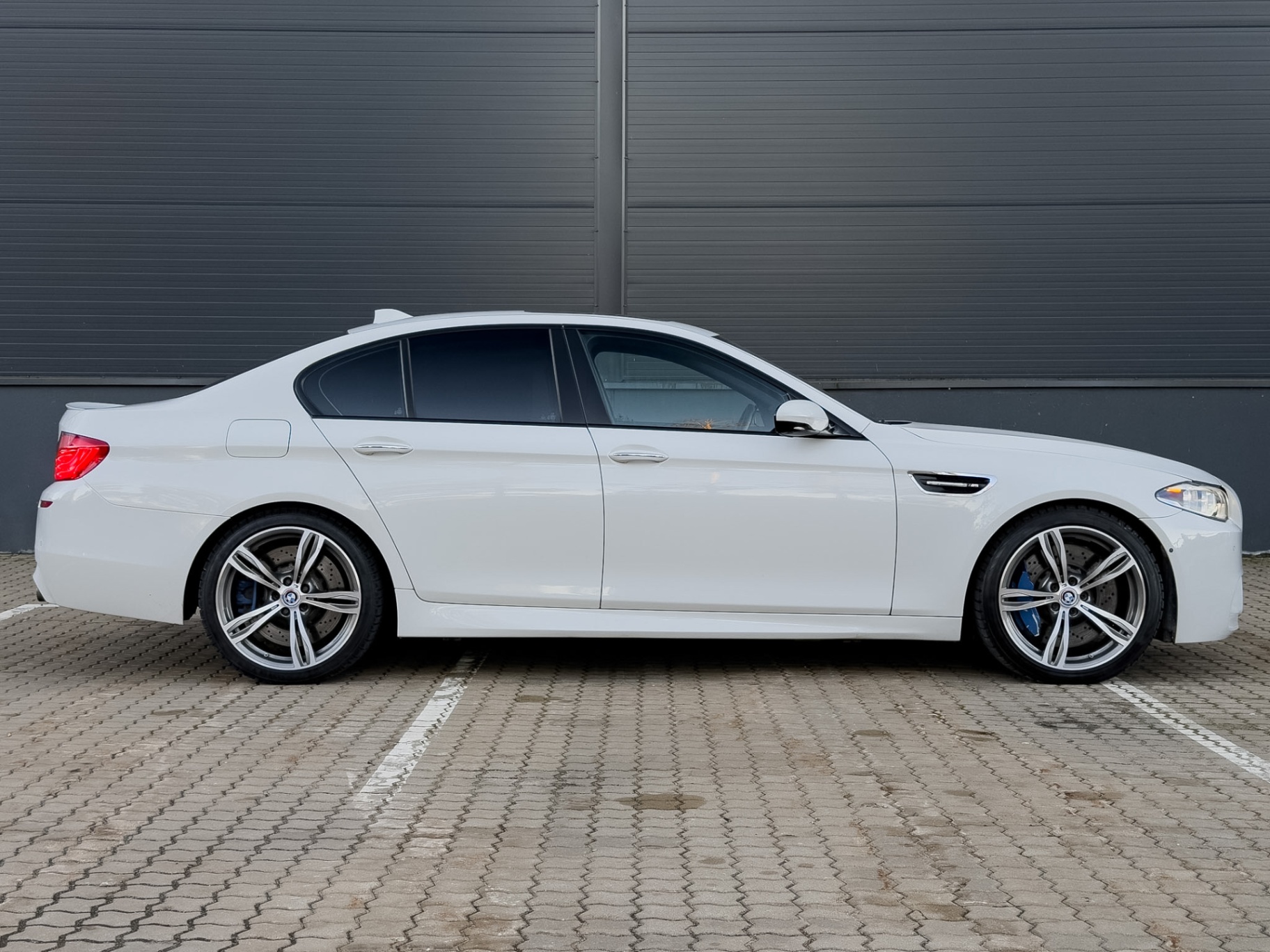 BMW M5 2016 – 9. foto