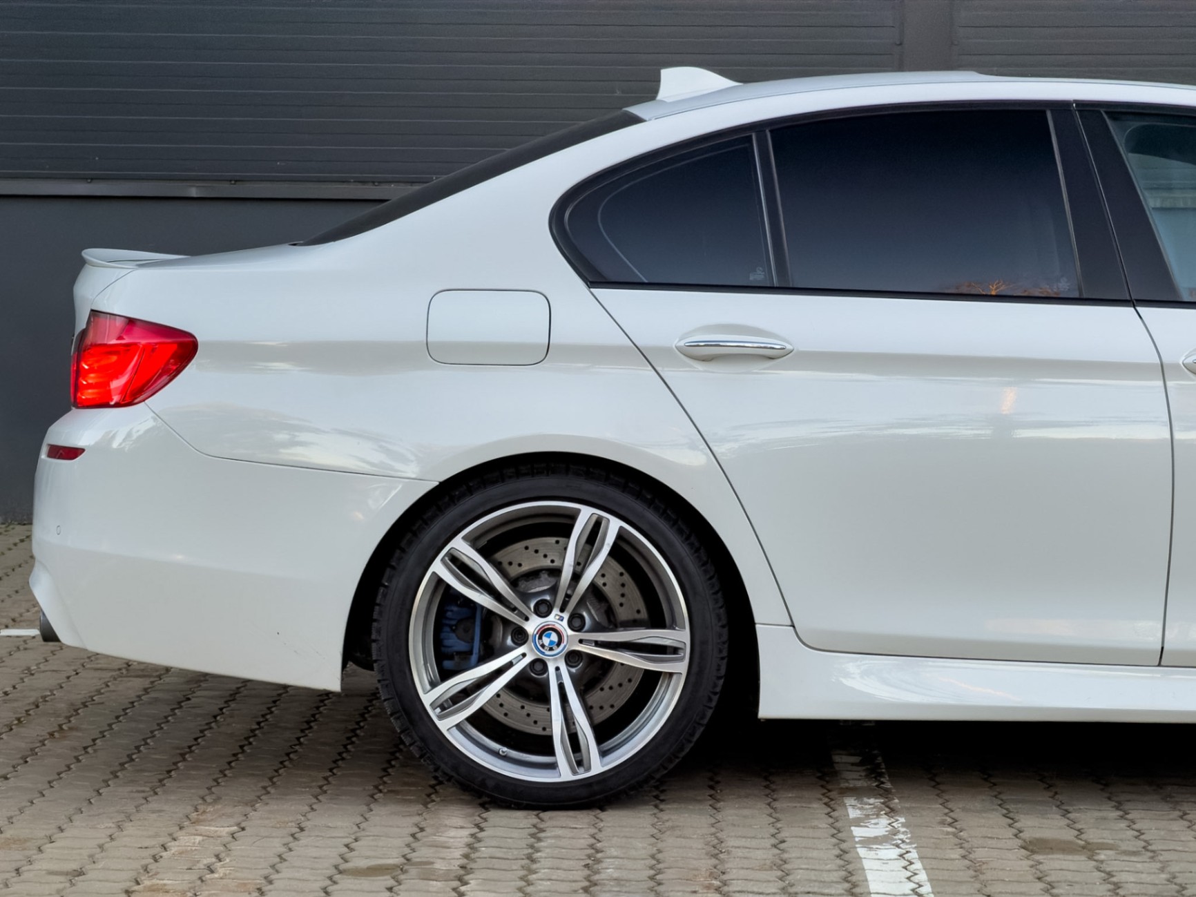 BMW M5 2016 – 10. foto