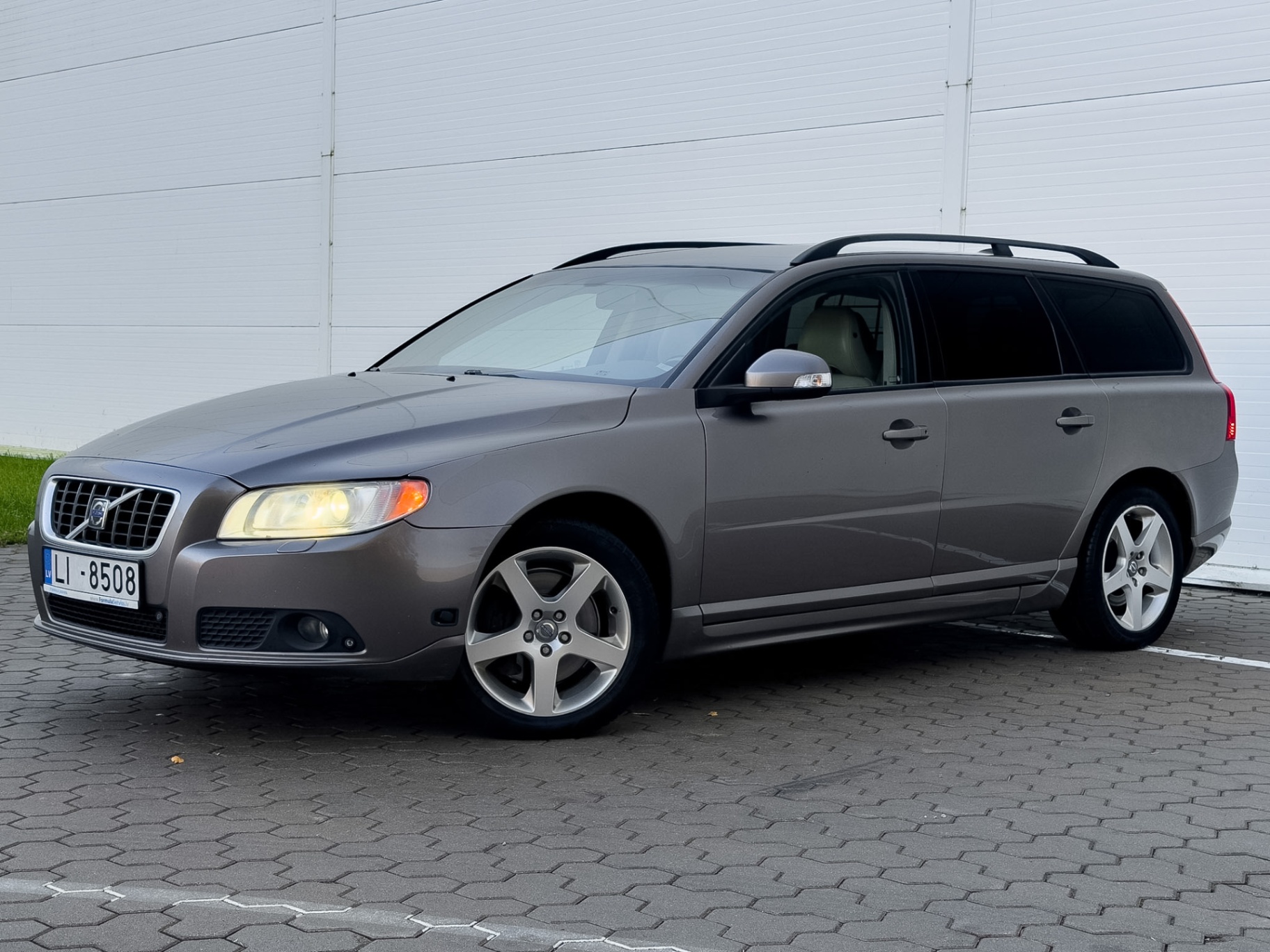 Volvo V70 2.4 D 2007 — lietots auto pārdošanā PrimaFinance